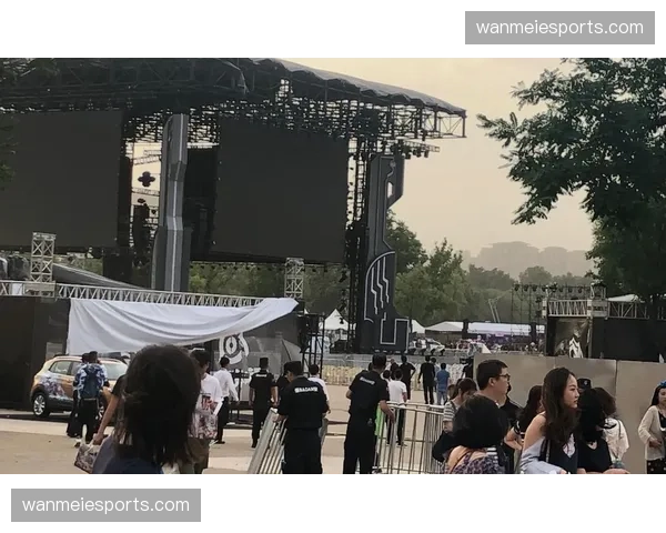 超高清投影系统置换实体布景，赛场氛围营造步入“一键切换”阶段